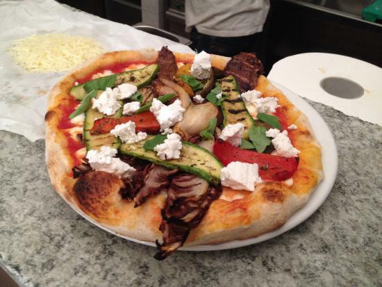 Crudo fa la Pizza