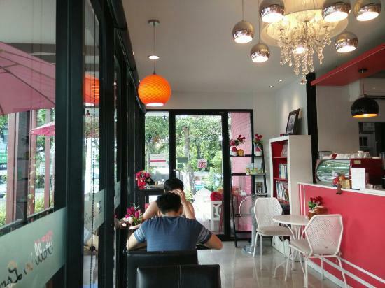 Fall in Love Cafe