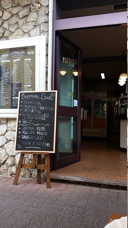 Pizzeria La Rinascita