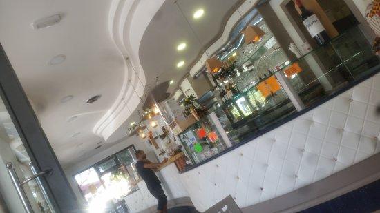 Mama Art Cafe