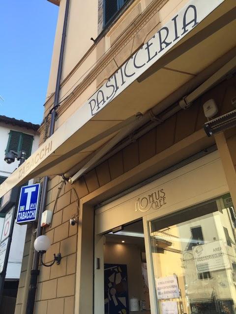 Momus Cafè