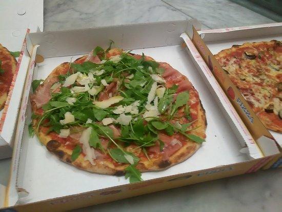 Pizzeria Time Out Di Duka Klodian