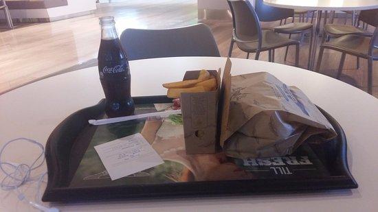 BurgerFuel Sowwah Square