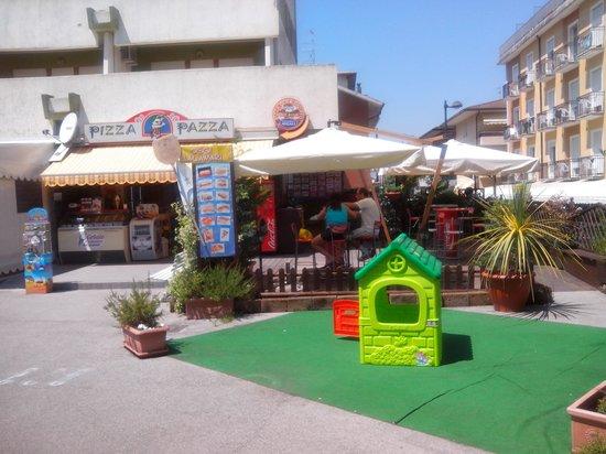 Pizza Pazza