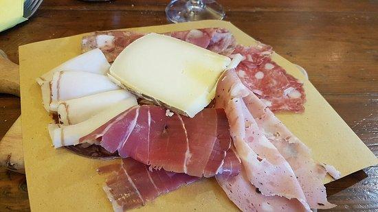 La Bottega Di Lucca Vino & Sfizi