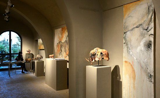 Nous Art Gallery