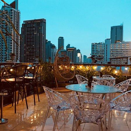 Heaven Rooftop Bar & Lounge