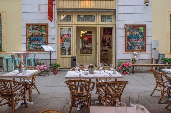 Petit Bistro