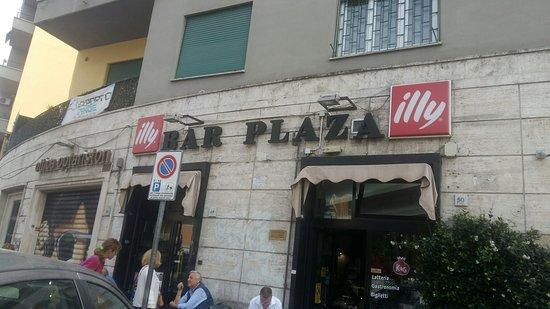Bar Plaza