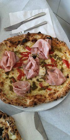 La Pizzeria Di Napoli