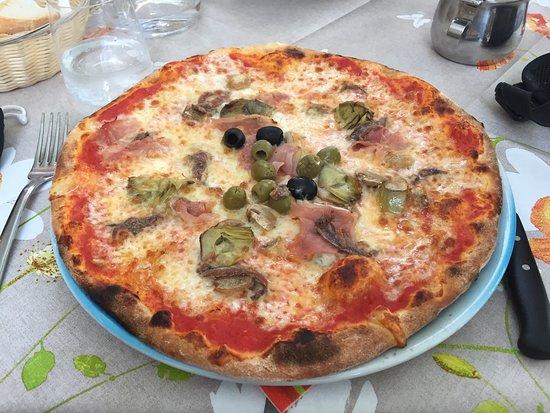 L'osteria di pizza in piazza