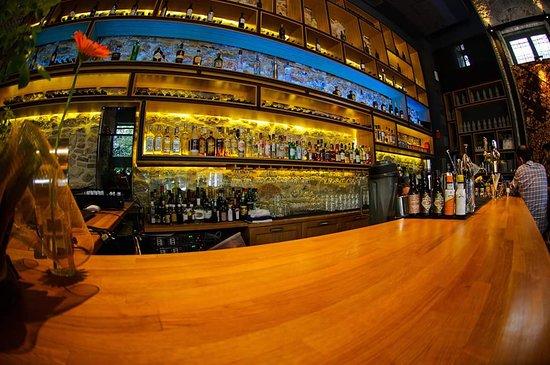 Sq. Cafe Bar & Food
