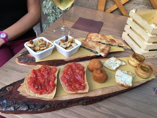 Mavá Café & Bistrot