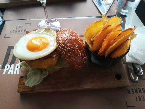 CR7 Corner Bar & Bistro