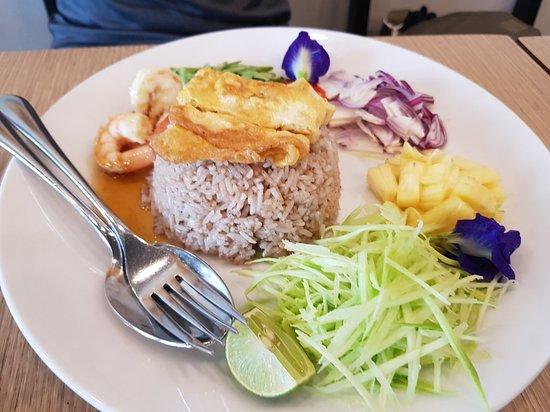 Mee Ton Poe