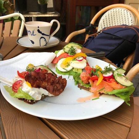 Cafe Bla Time