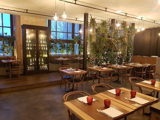 Maio Bar & Bistro