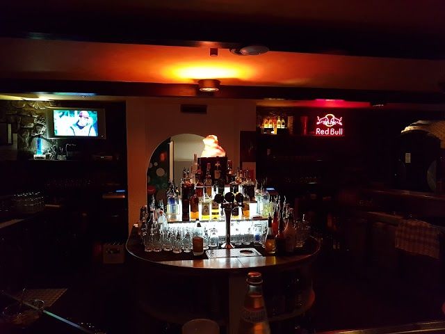 Apres Club