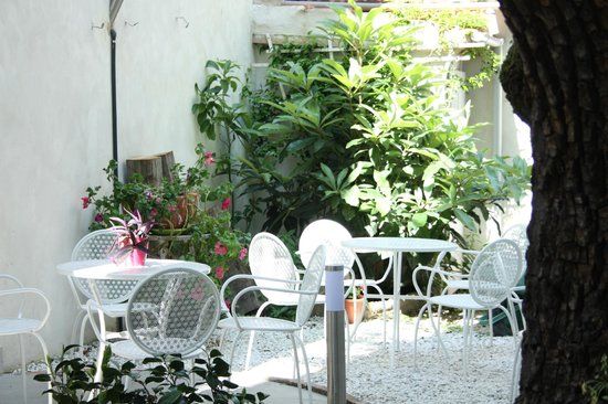 Leonardo Gelateria-Caffe