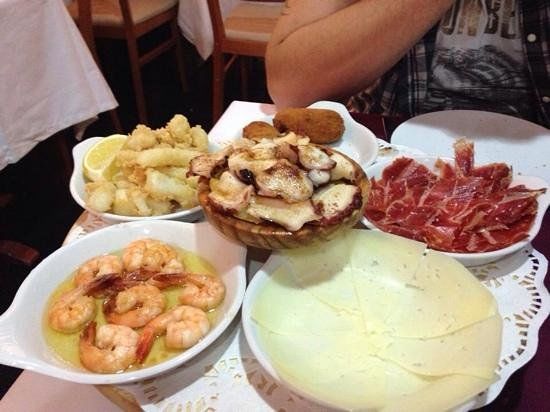 Tapas Apat