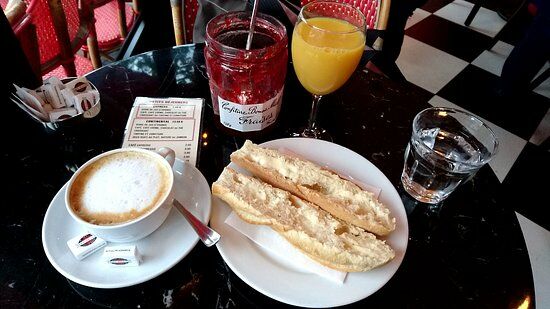 Cafe De L'Avenue